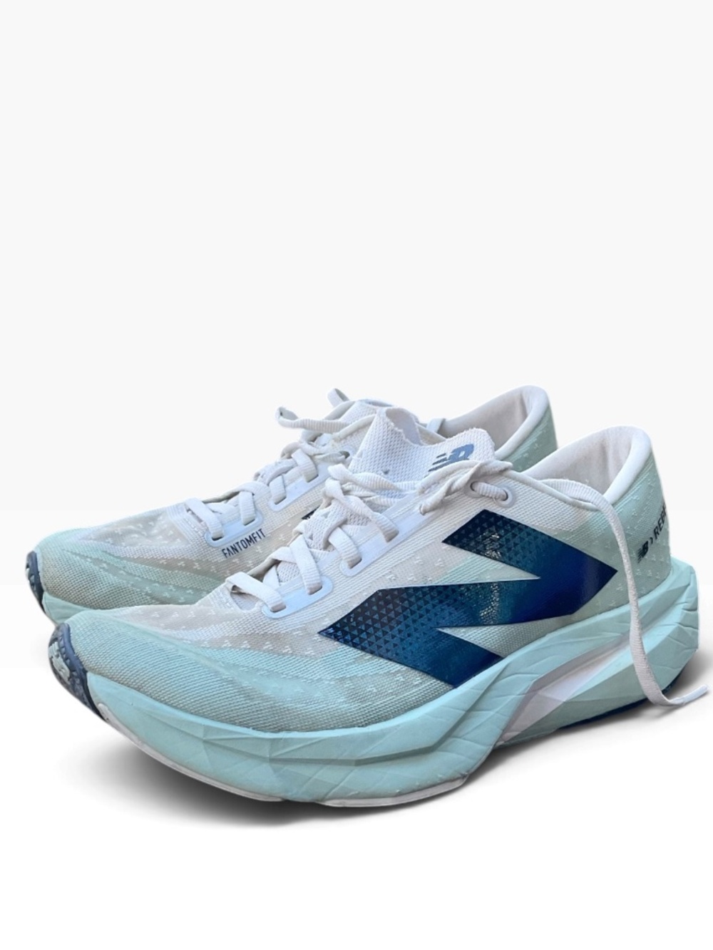 New Balance womens FuelCell Rebel v4 Running Shoes Light Blue size 8